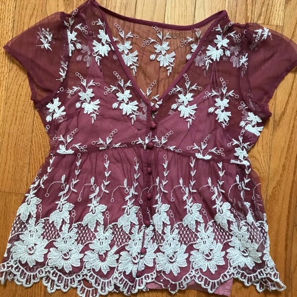 A&F lacy v-neck blouse! - Picture 3 of 5